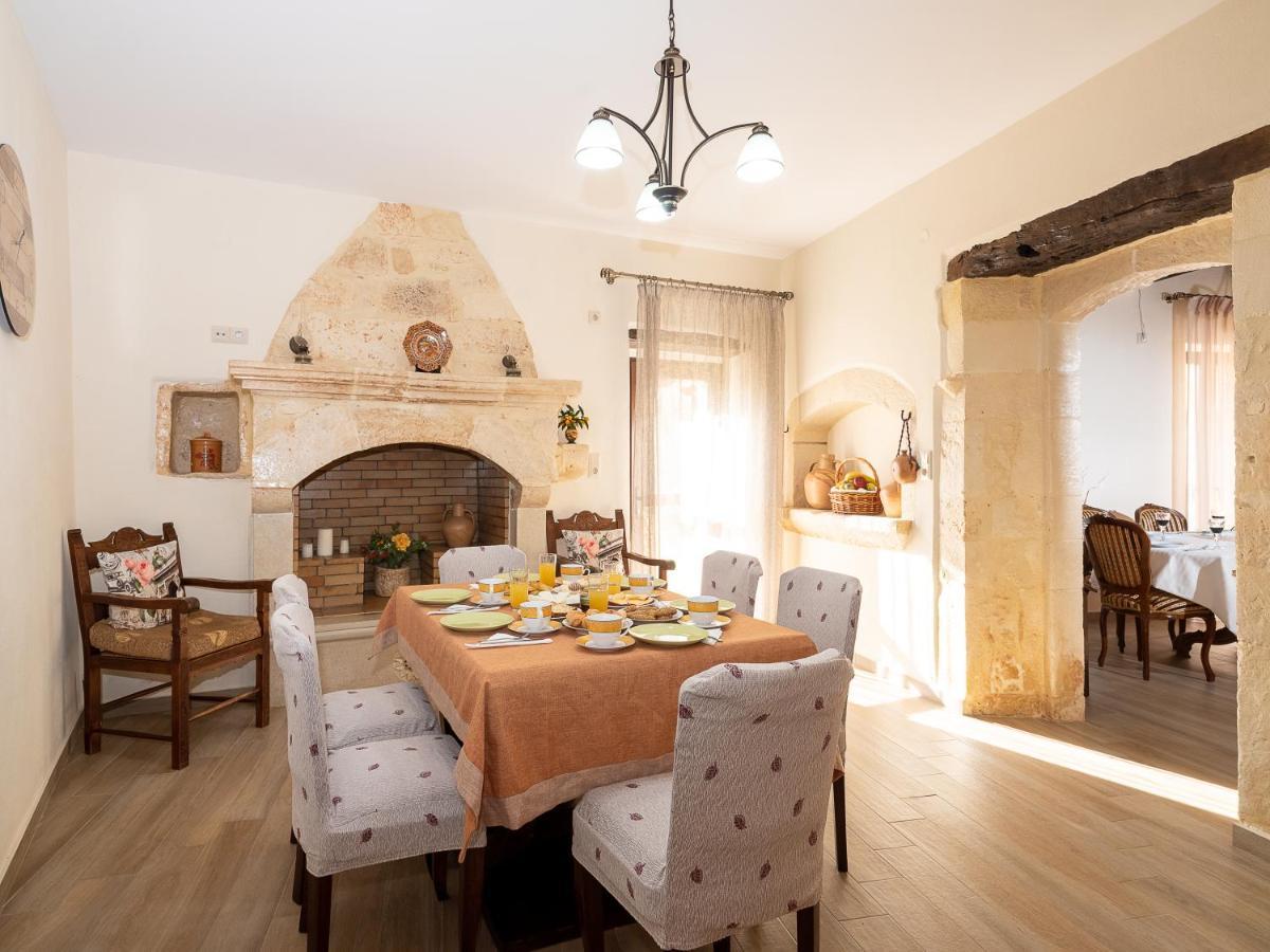 Villa Lucas Melidhónion エクステリア 写真