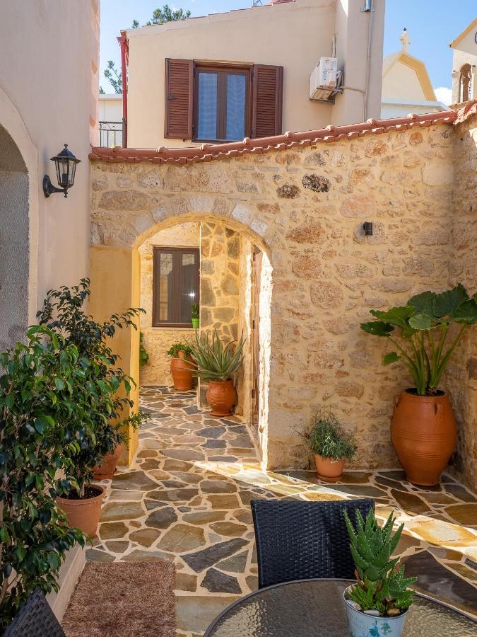Villa Lucas Melidhónion エクステリア 写真