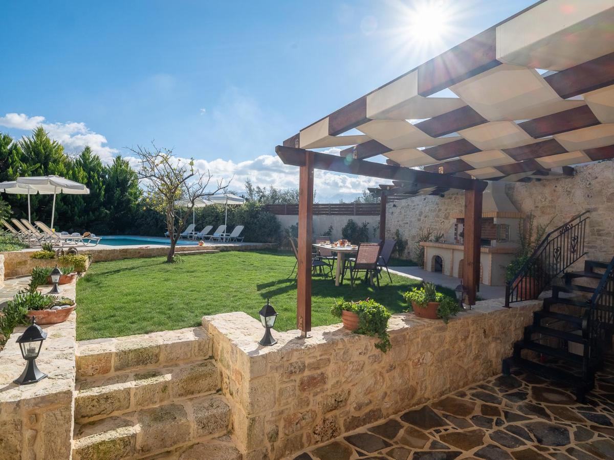 Villa Lucas Melidhónion エクステリア 写真