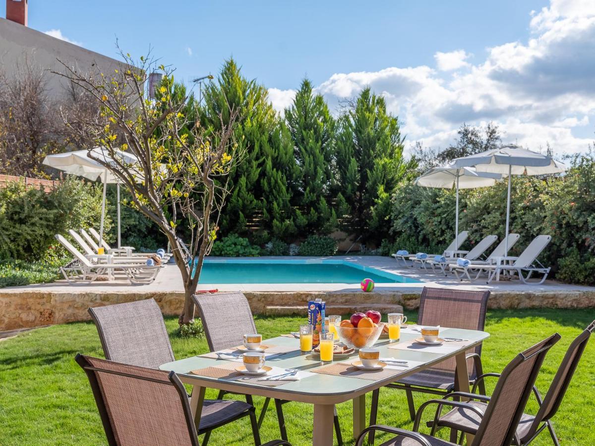 Villa Lucas Melidhónion エクステリア 写真