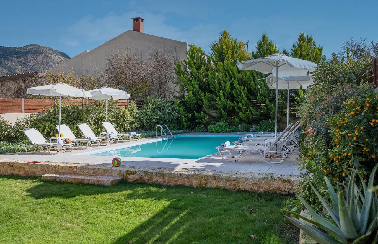 Villa Lucas Melidhónion エクステリア 写真